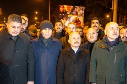 DEPREMDE HAYATINI KAYBEDENLER İÇİN SESSİZ YÜRÜYÜŞ