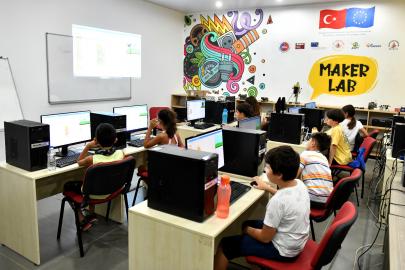 GELECEK KODLA YAZILACAK