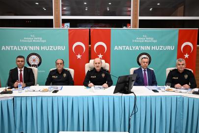 İL EMNİYET MÜDÜRLÜĞÜ AYLIK DEĞERLENDİRME TOPLANTISI GERÇEKLEŞTİ