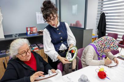 KADINLAR PUNCH ATÖLYESİNDE ÜRETİMLE BULUŞTU