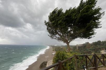 KAŞ–KUMLUCA HATTINDA FIRTINA UYARISI