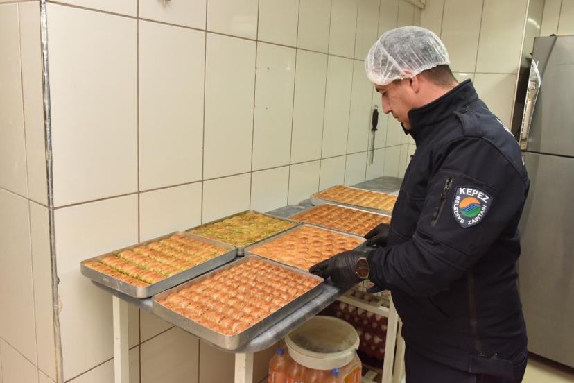 KEPEZ’DE RAMAZAN ÖNCESİ TATLICILARA SIKI TAKİP