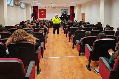 TRAFİKTE GÜVENLİ GELECEK İÇİN EĞİTİMLER SÜRÜYOR