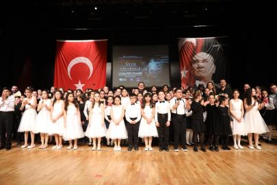 UNUTMADIK, NOTALARLA ANDIK