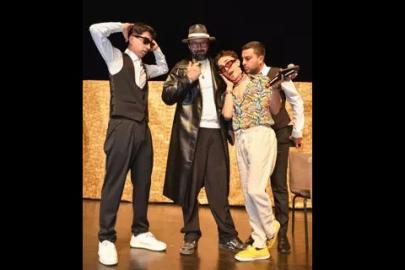 ANTALYA’DA SAHNE KAHKAHA İLE DOLDU