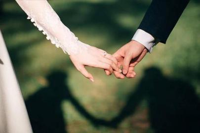 GENÇ ÇİFTLERE 10 MİLYAR LİRALIK EVLİLİK DESTEĞİ