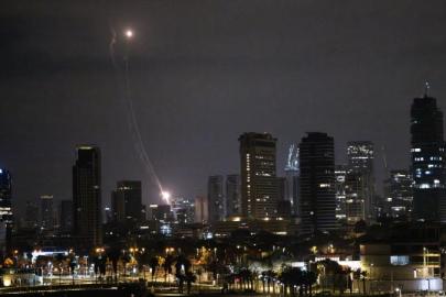 İRAN “HAYBER ŞİKEN” FÜZESİYLE İSRAİL’İ HEDEF ALDI