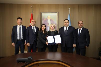 KADIN GİRİŞİMCİLİĞİ ZİRVEDE KONUŞULDU