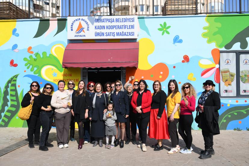 KADIN KOOPERATİFLERİNDEN BAL MUMU ATÖLYESİ