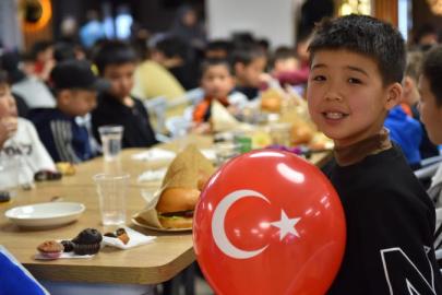 TDV’DEN 10 BİN YETİME UMUT ELİ