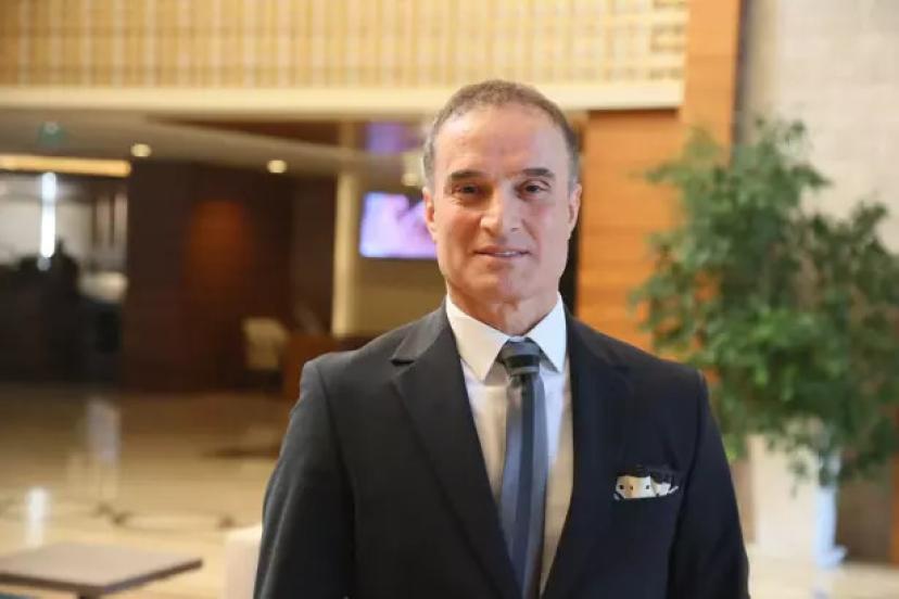 ÜÇ BAYRAM UMUDUNA SAVAŞ GÖLGESİ