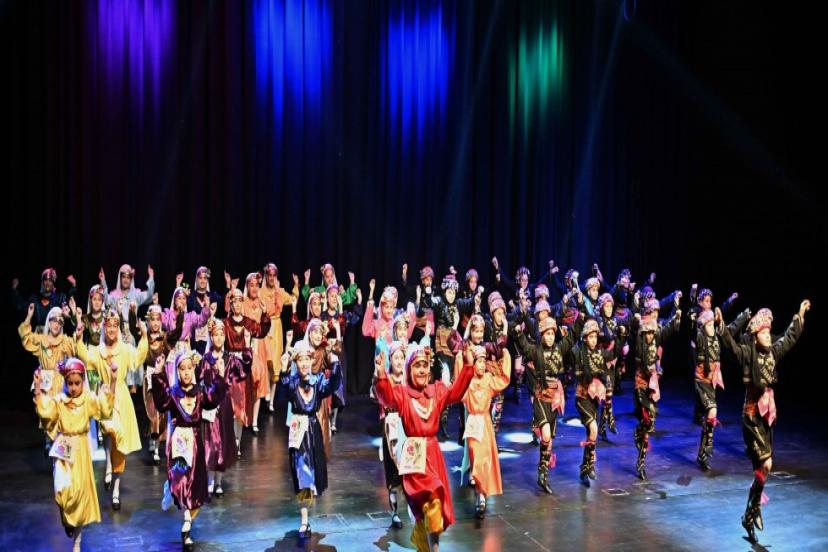 23 NİSAN COŞKUSU MURATPAŞA’DA YAŞANDI