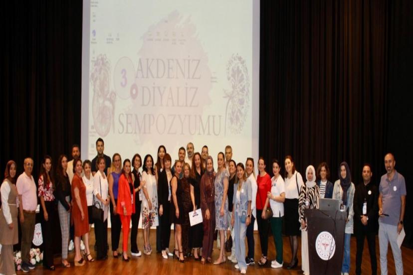 3. AKDENİZ DİYALİZ SEMPOZYUMU’NDA GELECEĞİN TEDAVİ YAKLAŞIMLARI ELE ALINDI