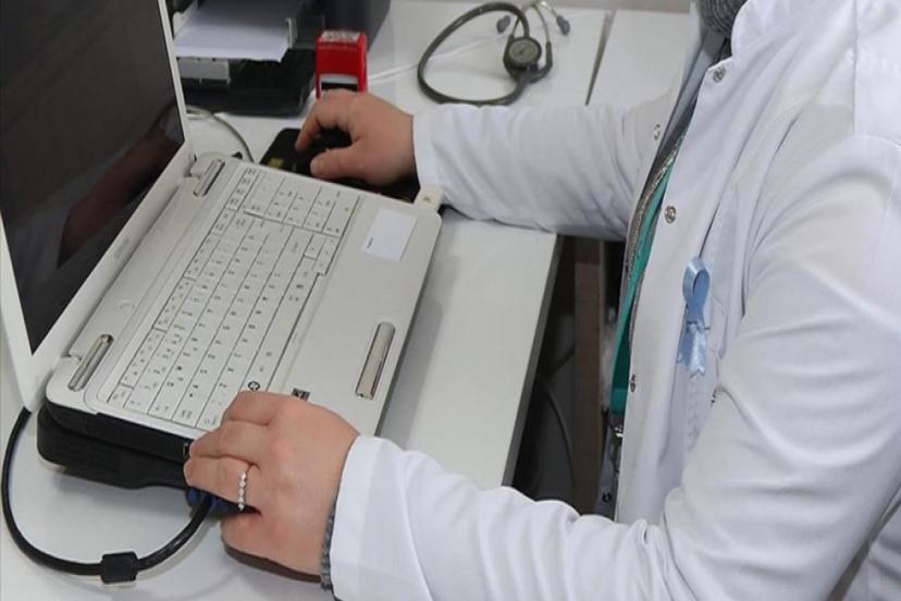 "AİLE HEKİMLİĞİ REHBERİ" YAYIMLANDI