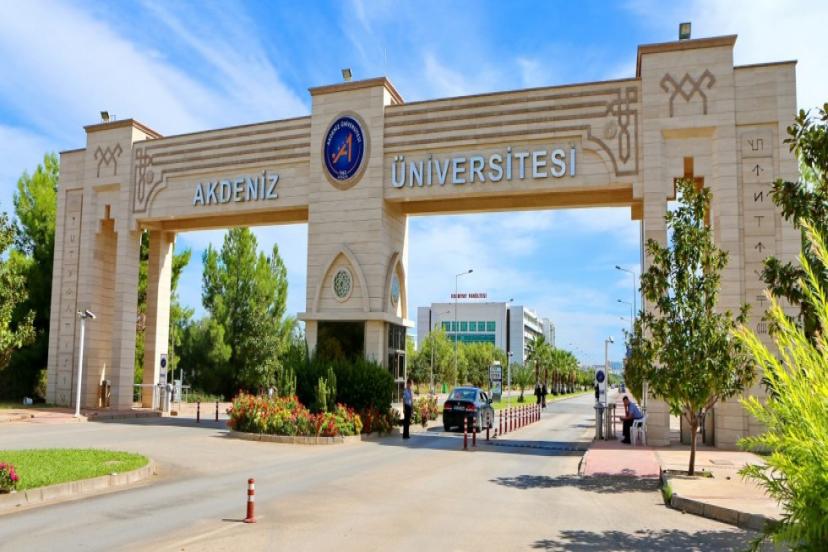 AKDENİZ ÜNİVERSİTESİNE 9 BİN YENİ ÖĞRENCİ KATILDI