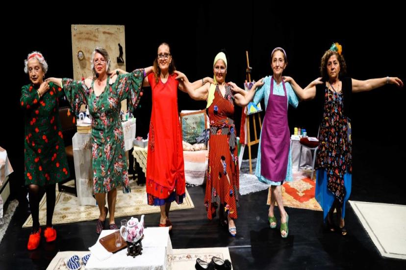 AKTİF YAŞLI MERKEZİ TİYATROCULARI AHLAR AHACI İLE SAHNEDE