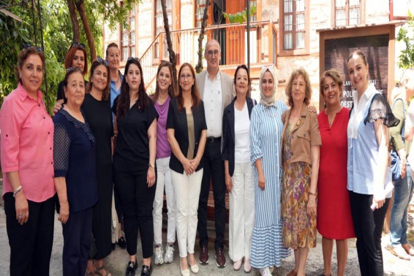 ALANYA BELEDİYESİ KADIN BULUŞMASI DÜZENLEDİ