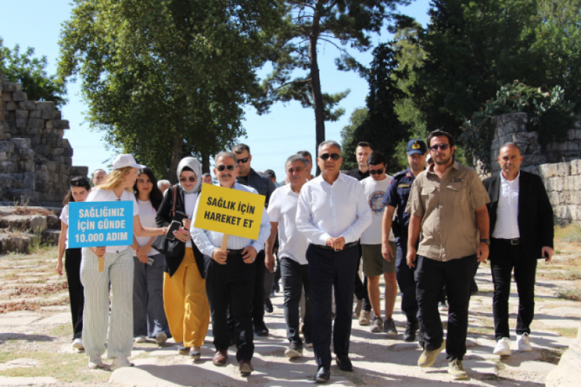 ANTALYA'DA UNESCO LİSTESİNDEKİ ANTİK KENTTE SAĞLIK YÜRÜYÜŞÜ