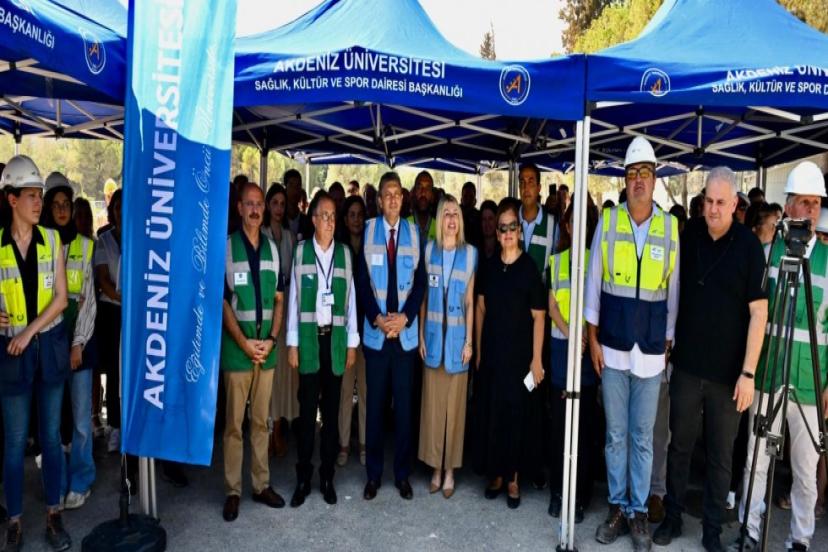 ÜNİVERSİTEYE 900 YATAKLI YENİ HASTANE