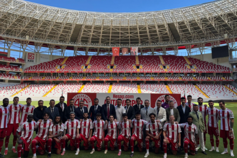 ANTALYASPOR’DAN GÖVDE GÖSTERİSİ