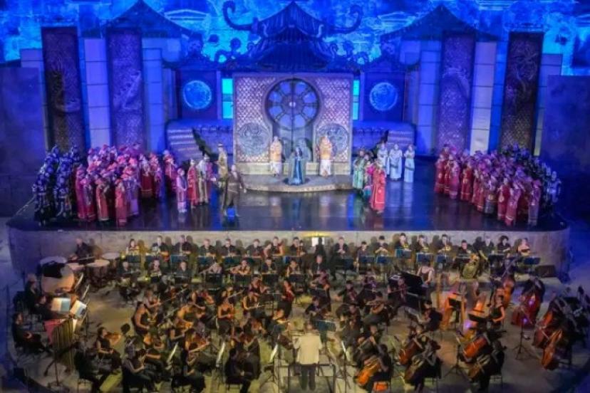ASPENDOS FESTİVALİ'NE GÖRKEMLİ AÇILIŞ: TURANDOT OPERASI AYAKTA ALKIŞLANDI