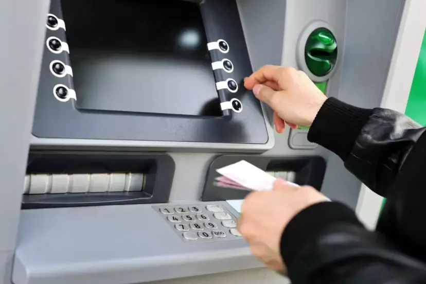 ATM'LERDE ÜCRETSİZ PARA ÇEKME SINIRI DEĞİŞTİ