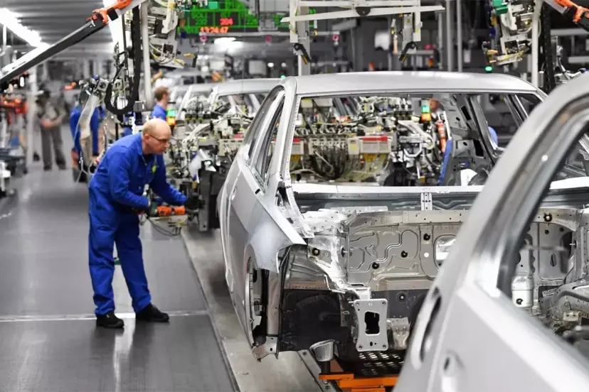 AUDİ BİNLERCE KİŞİYİ İŞTEN ÇIKARACAK 