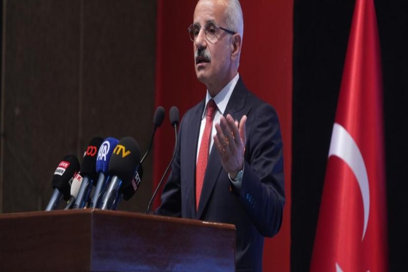 BAKAN URALOĞLU: ULAŞIM AĞLARIMIZ DEPREMİ HASARSIZ ATLATTI