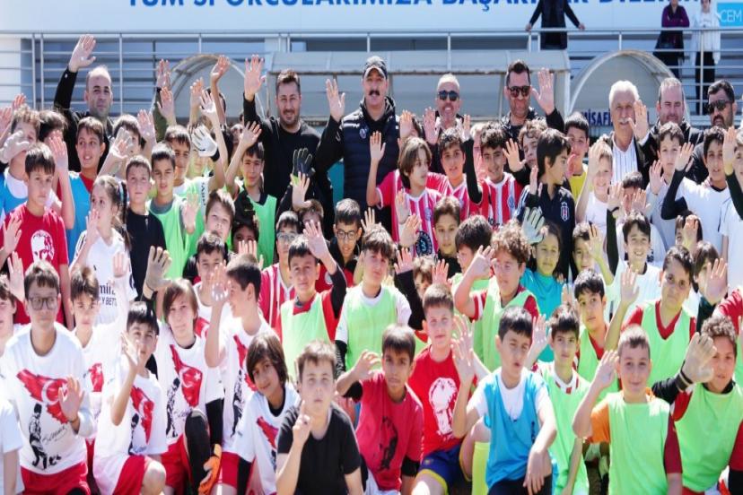 BAŞLAMA VURUŞUNU BAŞKAN KOTAN YAPTI