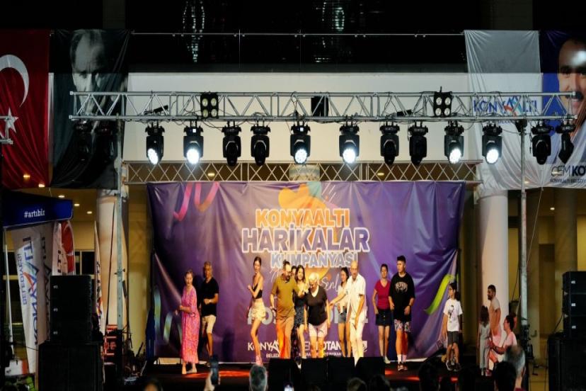 BAYRAM KUMPANYASINA YOĞUN İLGİ