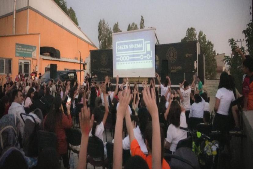 "BİR ANADOLU ŞENLİĞİ" 5 ŞEHİRDE BİNLERCE KİŞİYLE BULUŞTU