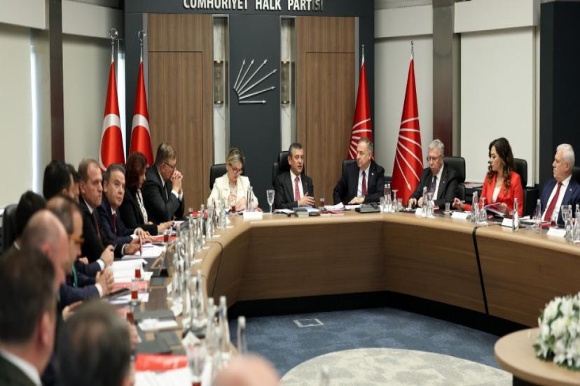 BÖCEK’TEN CHP LİDERİ ÖZEL’E ZİYARET