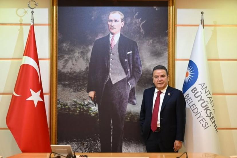 BÖCEK’TEN İSTİKLAL MARŞI MESAJI..!