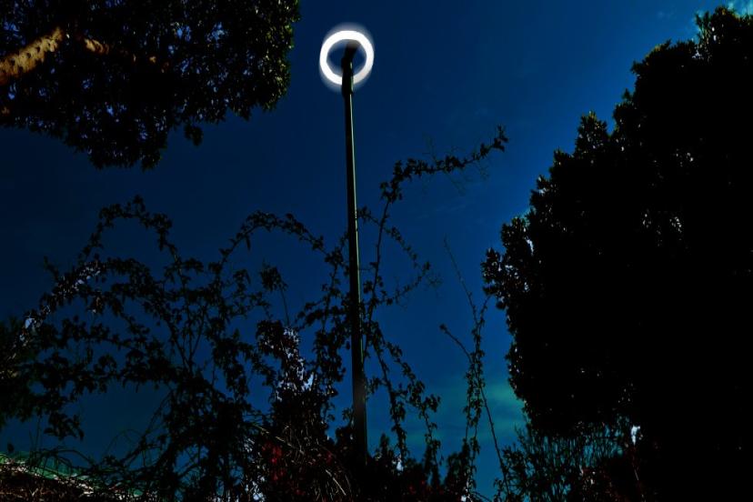 BÜYÜKŞEHİR ATATÜRK PARKI’NIN IŞIKLANDIRMALARINI YENİLEDİ