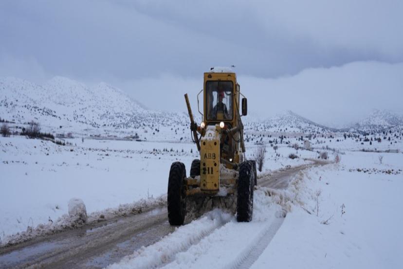 BÜYÜKŞEHİR OLUMSUZLUKLARA ANINDA MÜDAHELE EDİYOR