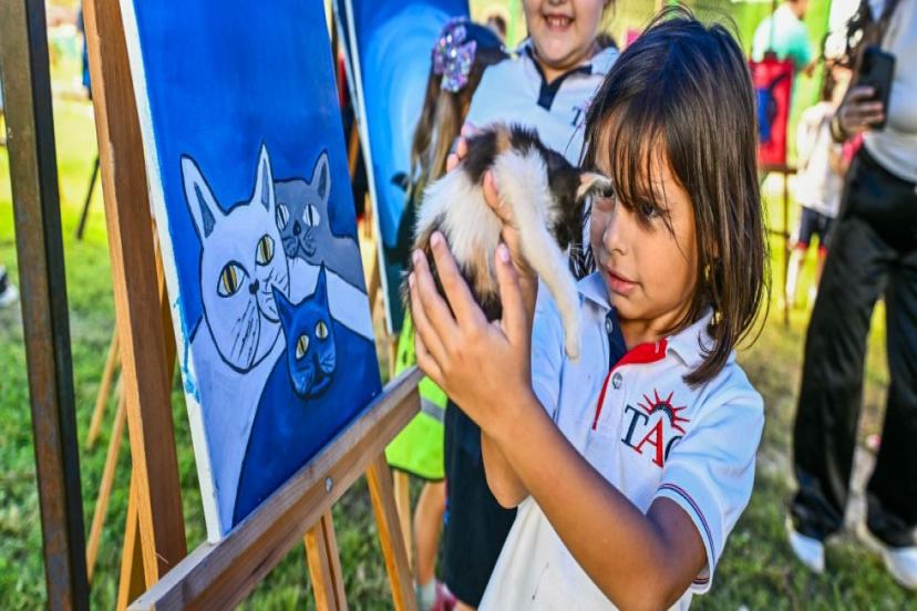 ÇOCUKLAR PATİLİ DOSTLARIYLA BULUŞTU