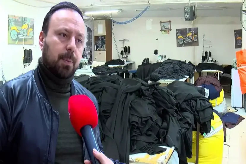 DÜKKANI AÇAN PATRON İSYAN ETTİ