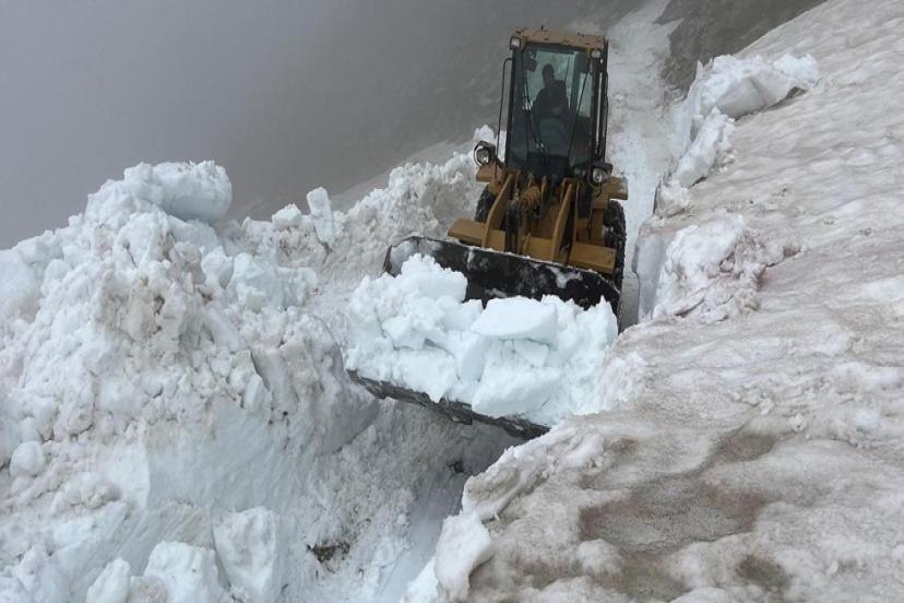 EKİPLERİN "KAR" MESAİSİ HAZİRANDA DA SÜRÜYOR