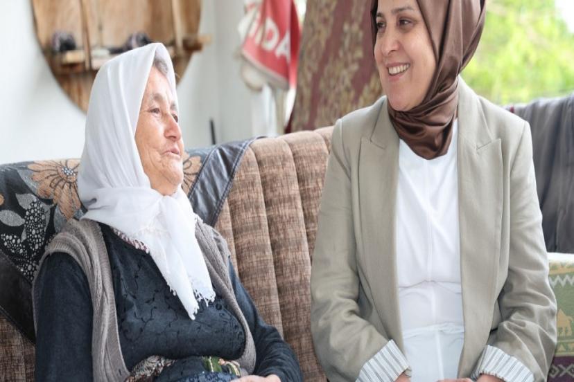 EMİNE YILDIRIM’DAN YAŞLILARA SAYGI HAFTASI’NDA ANLAMLI ZİYARET