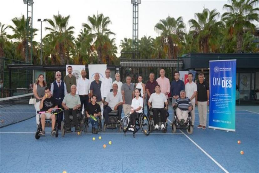 ENGELSİZCE ADIMLAR: TENİS İLE YENİ BAŞLANGIÇLAR PROJESİ TANITILDI