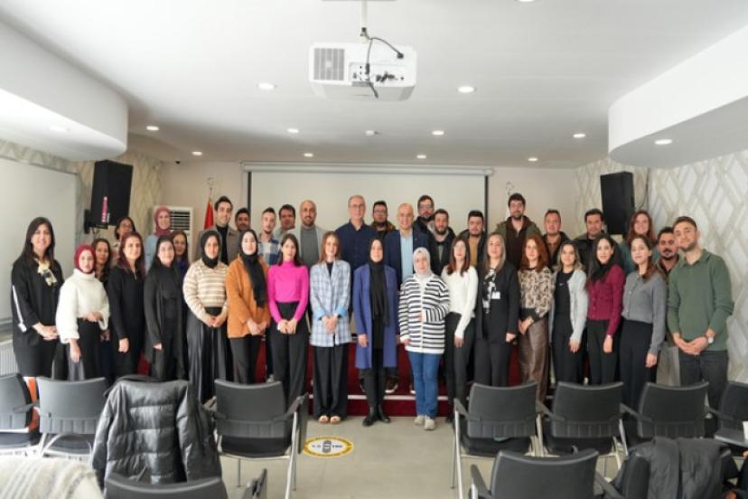 ETÜT ÖĞRETMENLERİNE ÖĞRENCİ MOTİVASYONU SEMİNERİ