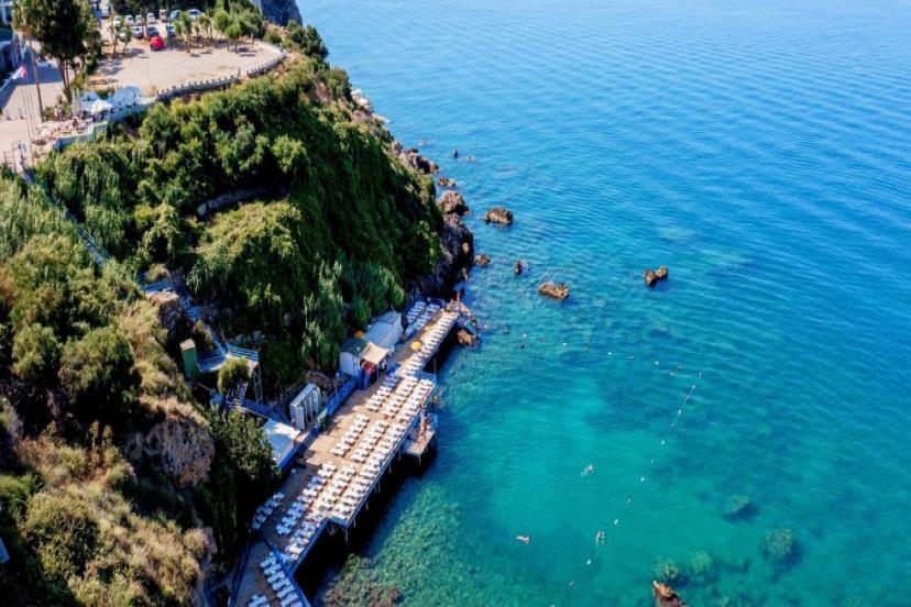 FALEZ PLAJLARINDA MAVİ GURURU 