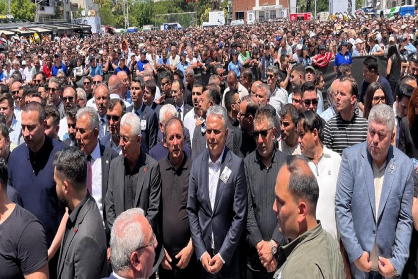 FERDİ ZEYREK’İNADI MURATPAŞA’DA BİR PARKTA YAŞAYACAK