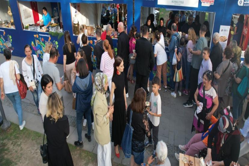 FOODFEST’E KORKUTELİ İZDİHAMI