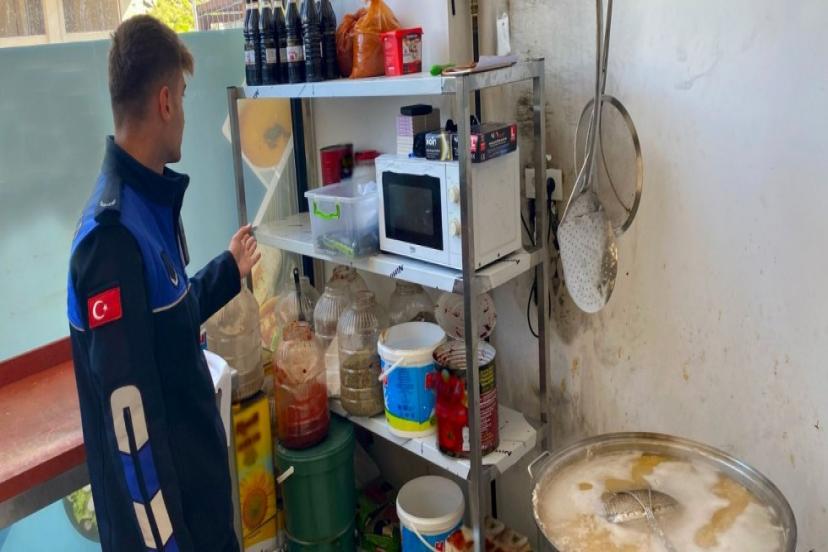 HALK SAĞLIĞINI TEHLİKEYE ATAN RUHSATSIZ İŞLETMEYİ MÜHÜRLENDİ