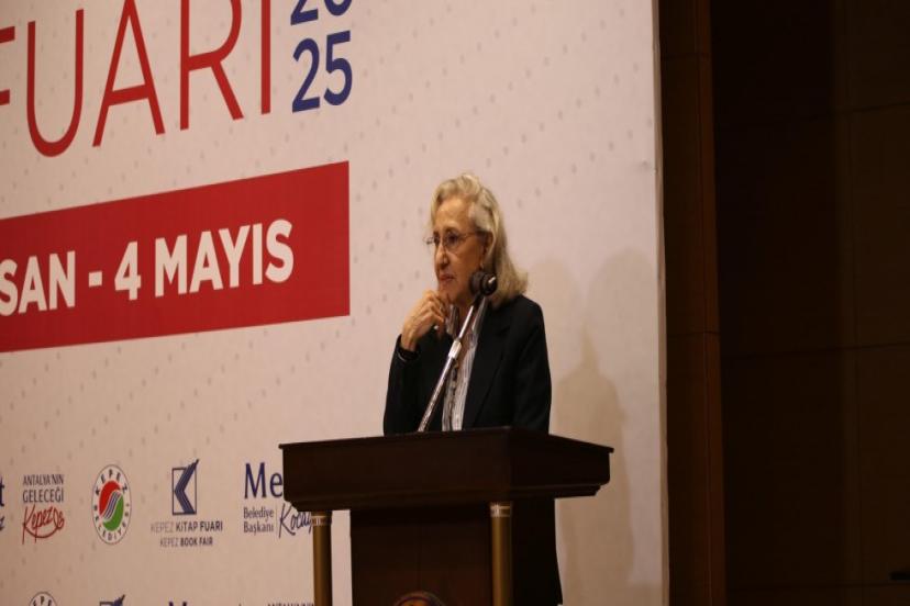 İNCİ ARAL OKURLARIYLA BULUŞTU