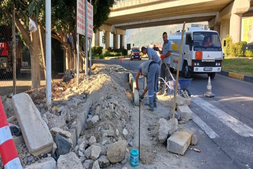 KEMER’DE ALTYAPI TİTİZLİĞİ 