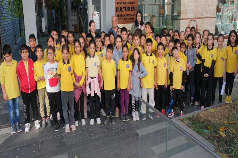 KEMER'İN TARİHİNE TANIK OLDULAR