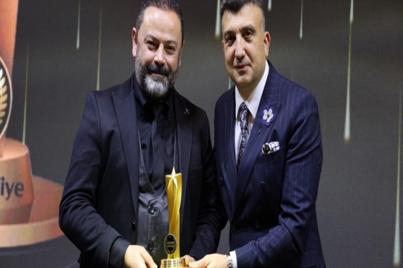 KONYAALTI BELEDİYESİ'NE ÇİFTE ÖDÜL