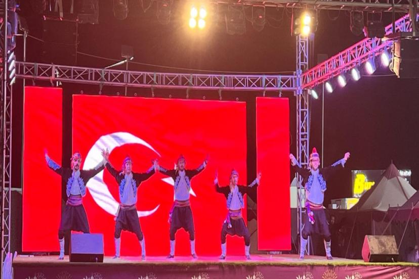 KONYAALTI HALK OYUNLARI TOPLULUĞU KUVEYT’TE SAHNE ALDI